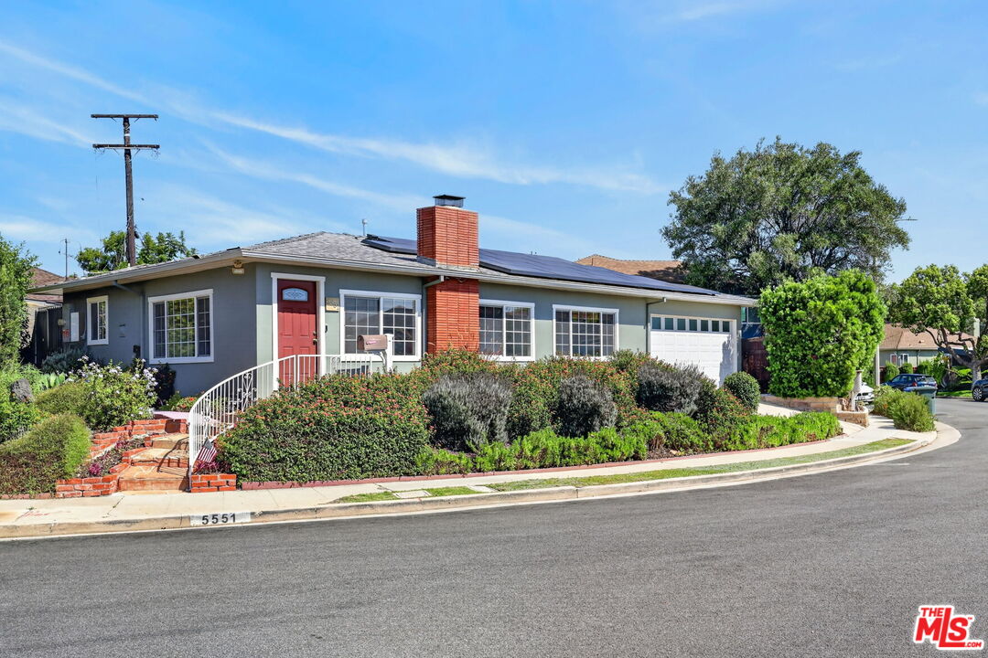 Property photo for 5551 Arch Crest Dr, Los Angeles, CA