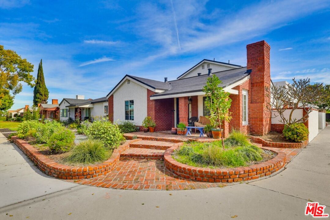 Property photo for 2200 Easy Ave, Long Beach, CA