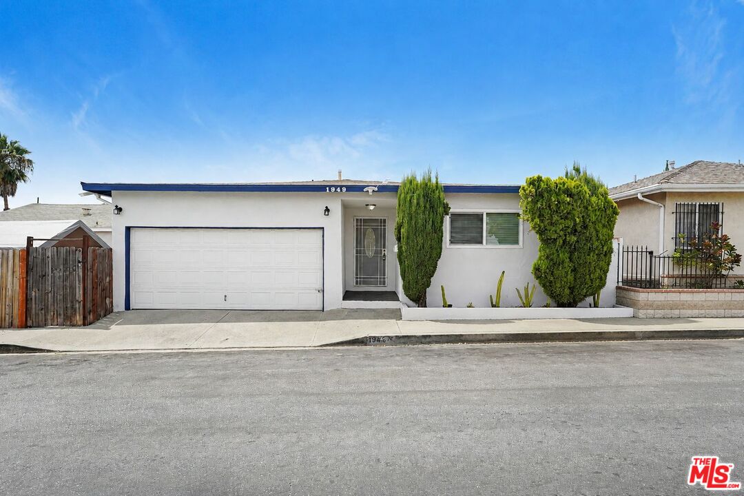 Property photo for 1949 Heidleman Rd, Los Angeles, CA
