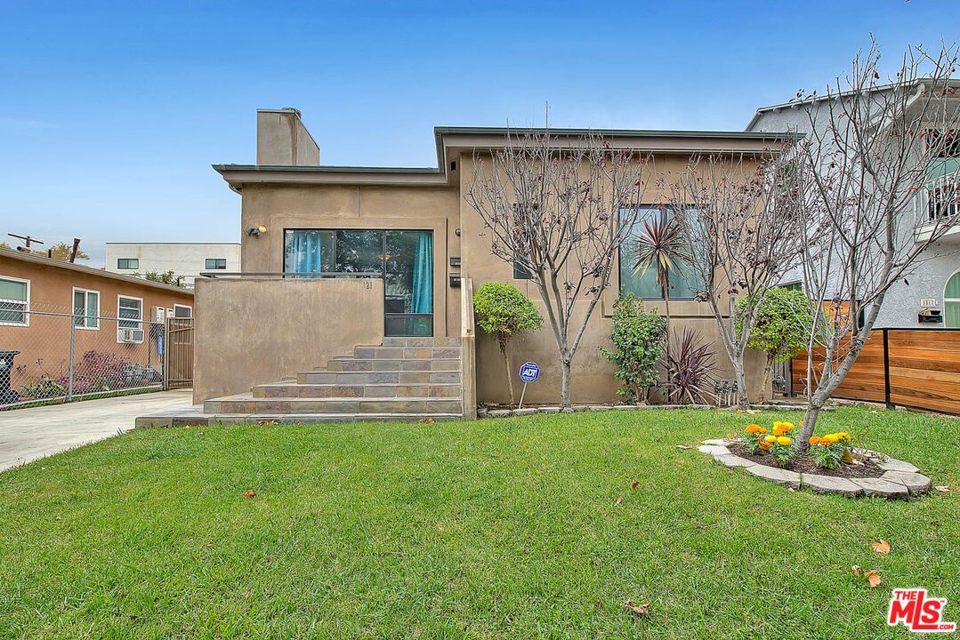 Property photo for 1821 S Sycamore Ave, Los Angeles, CA