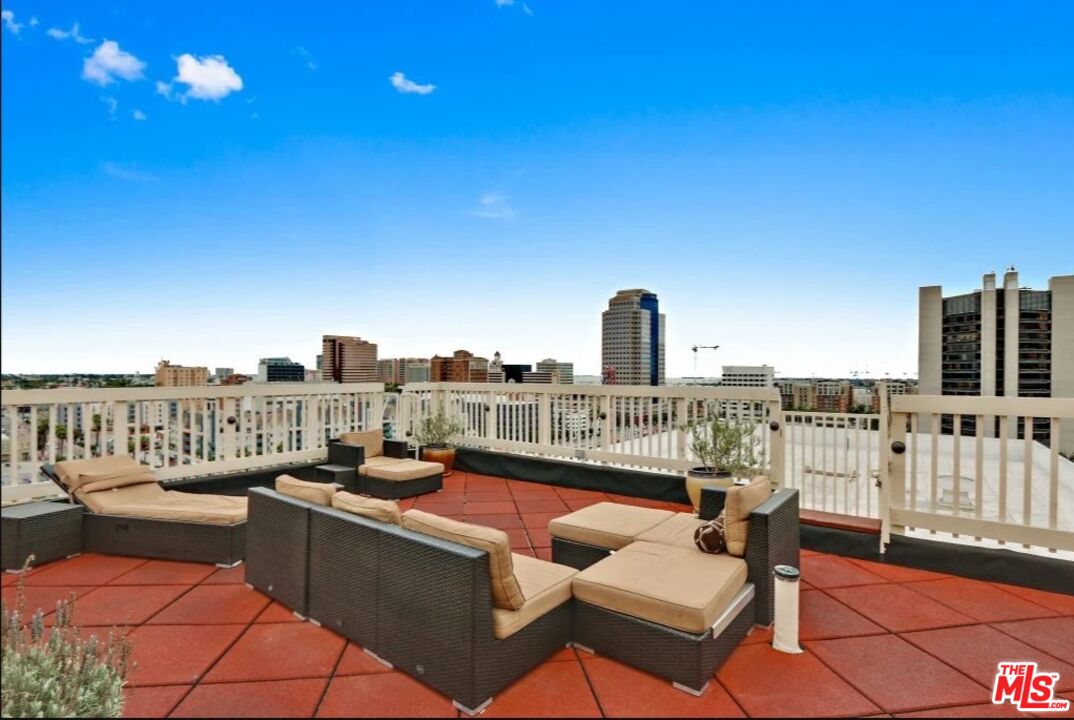 Property photo for 315 W 3rd St, #203, Long Beach, CA