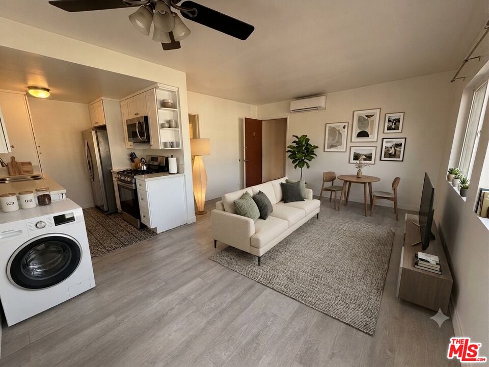 Property photo for 2106 Pisani Pl, #3, Los Angeles, CA