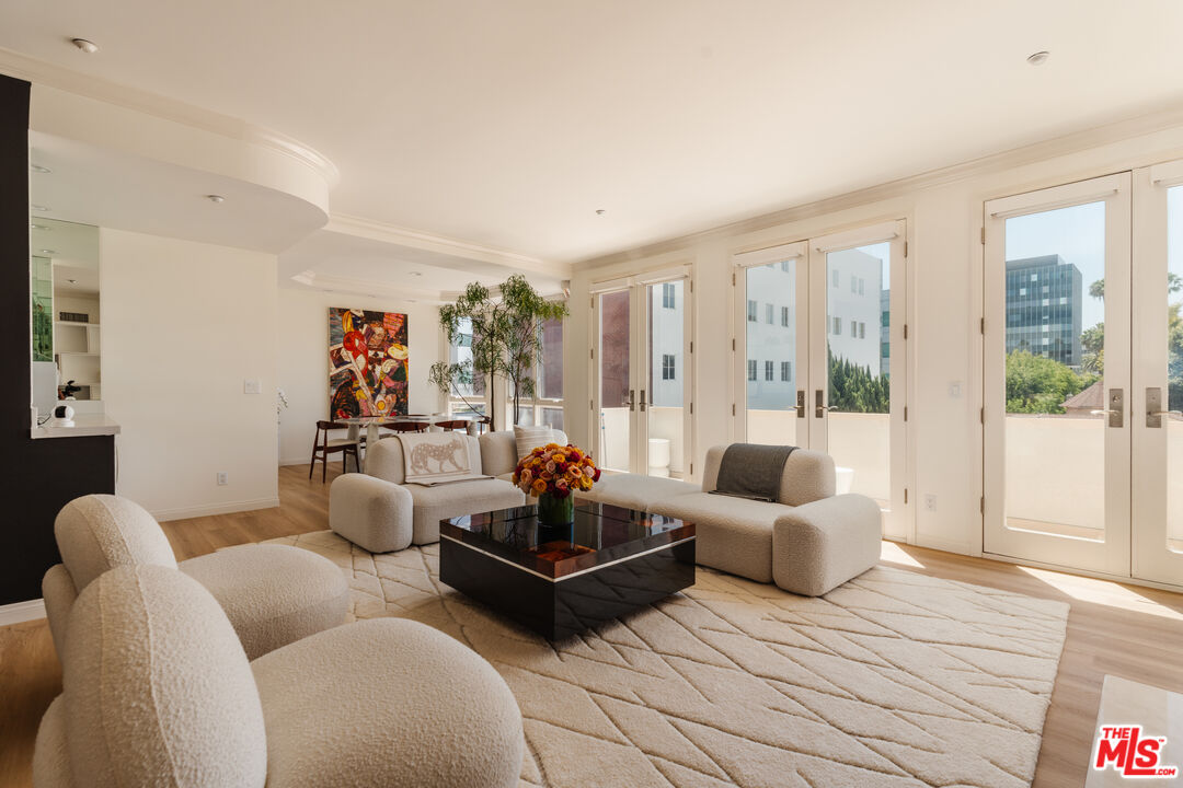 Property photo for 121 N Almont Dr, #304, Beverly Hills, CA