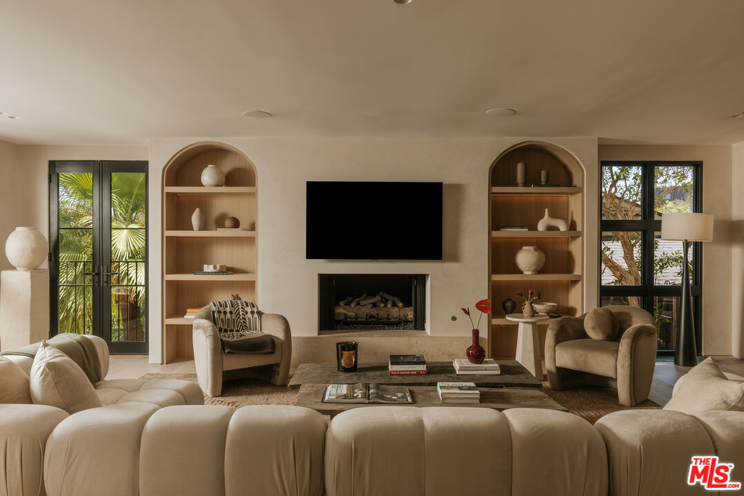 Property photo for 1417 Bluebird Ave, Los Angeles, CA