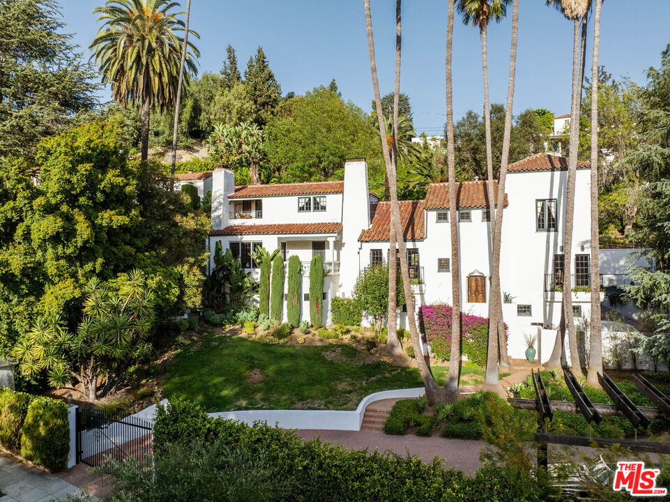 Property photo for 2556 Aberdeen Ave, Los Angeles, CA