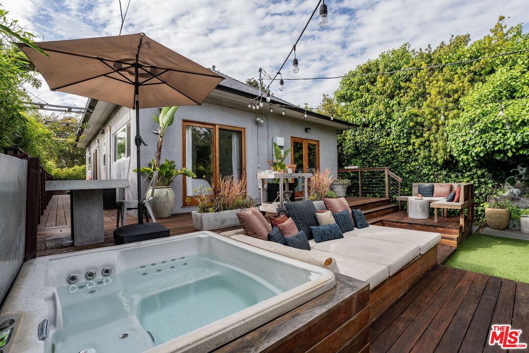 Property photo for 416 Brooks Ave, Venice, CA