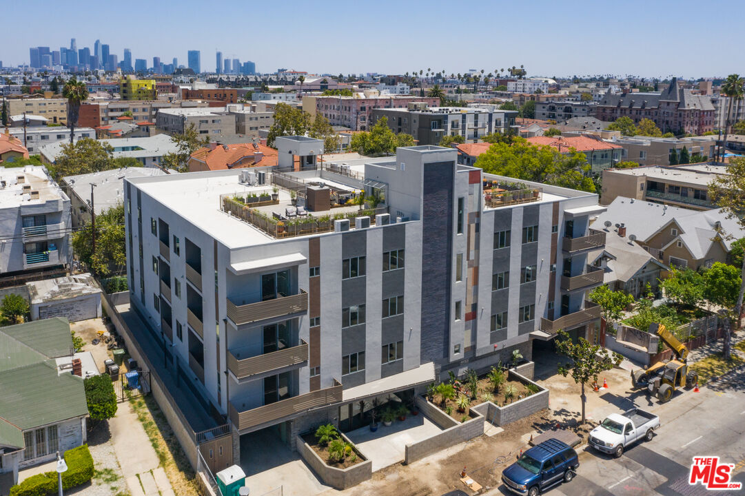 Property photo for 820 S Wilton Pl, #306, Los Angeles, CA