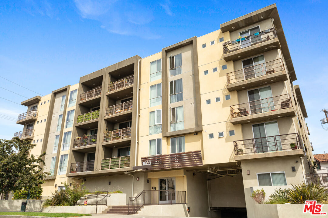 Property photo for 1600 S WESTGATE AVE, #404, Los Angeles, CA