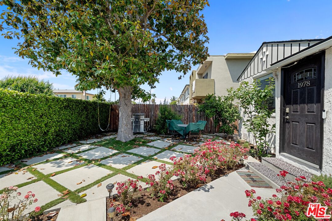Property photo for 1978 S Holt Ave, Los Angeles, CA