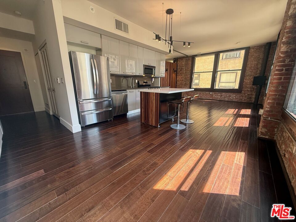 Property photo for 460 S Spring St, #1011, Los Angeles, CA