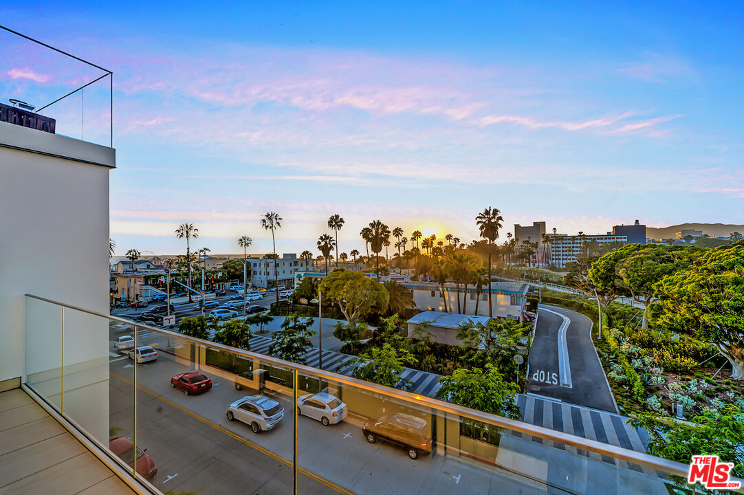 Property photo for 1705 Ocean AVE, #405, Santa Monica, CA