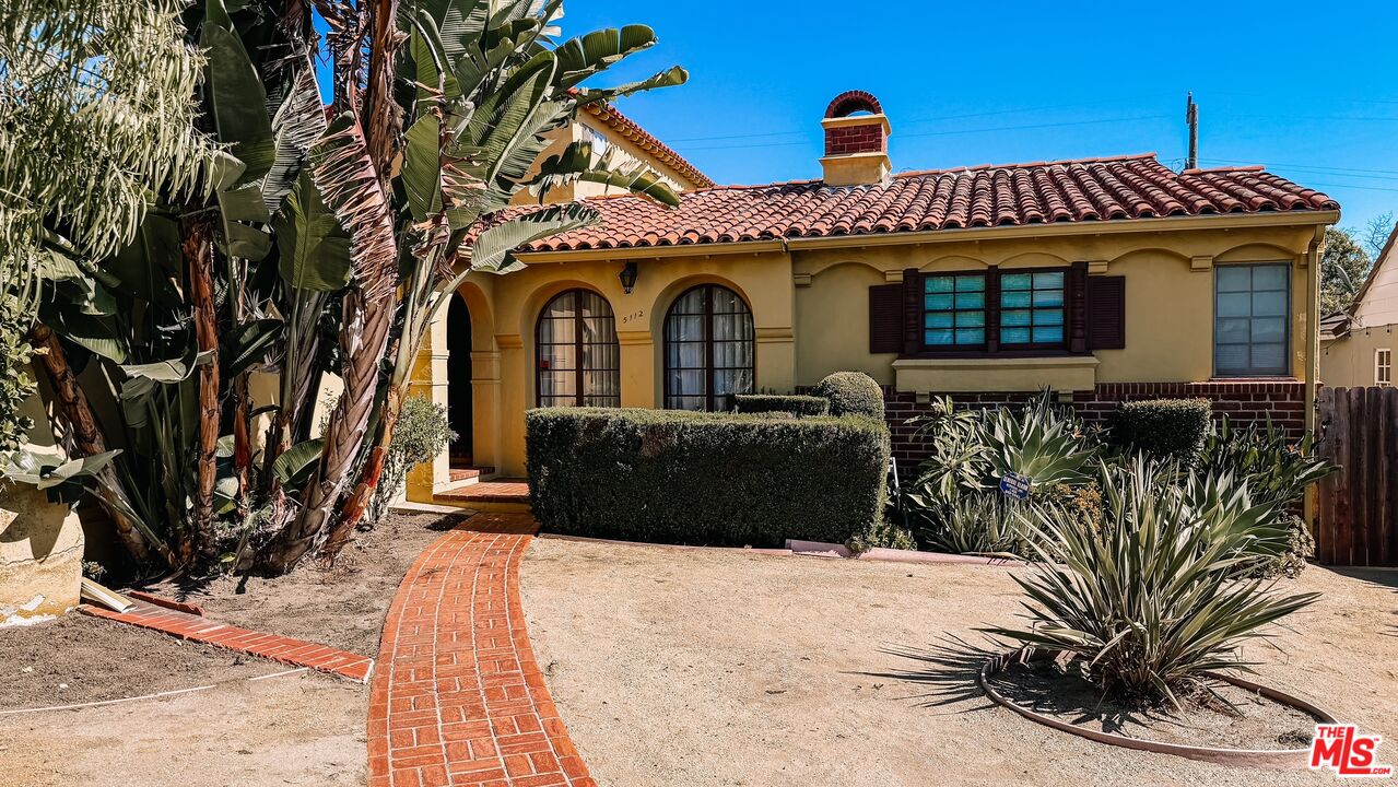 Property photo for 5112 Onaknoll Ave, Los Angeles, CA