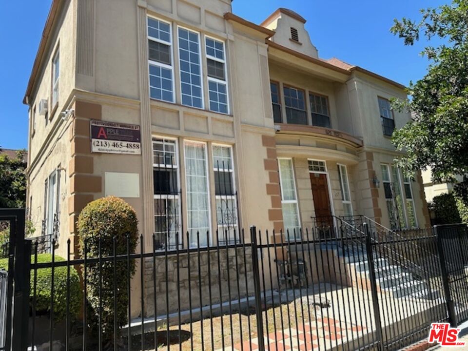 Property photo for 925 S Hobart Blvd, #1/2, Los Angeles, CA