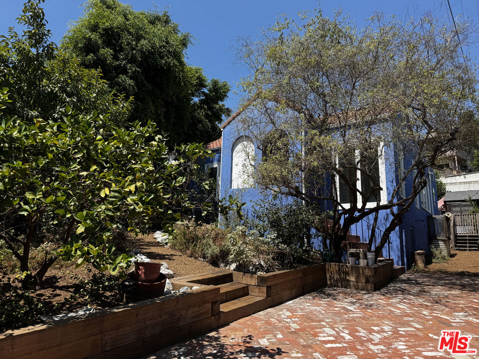 Property photo for 2257 Earl St, Los Angeles, CA