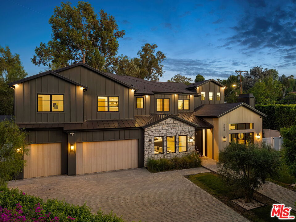 Property photo for 5124 Calvin Ave, Los Angeles, CA