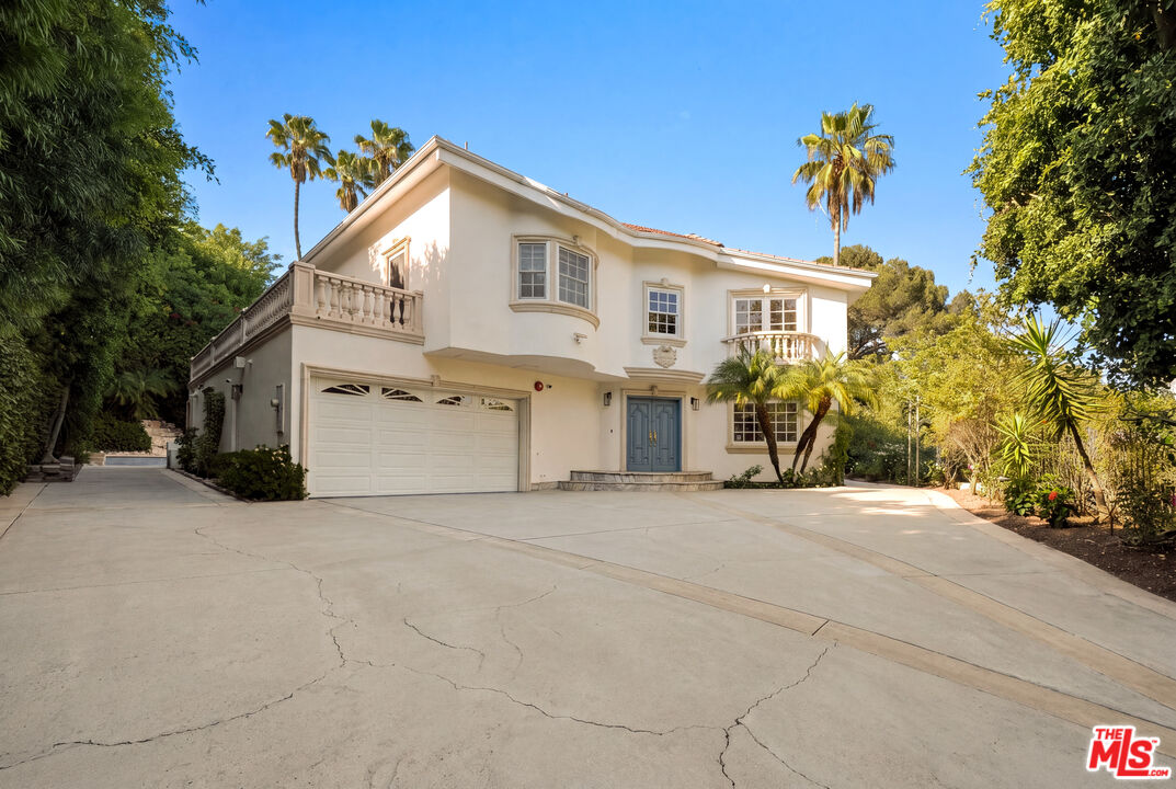 Property photo for 1109 Pine Dr, Beverly Hills, CA