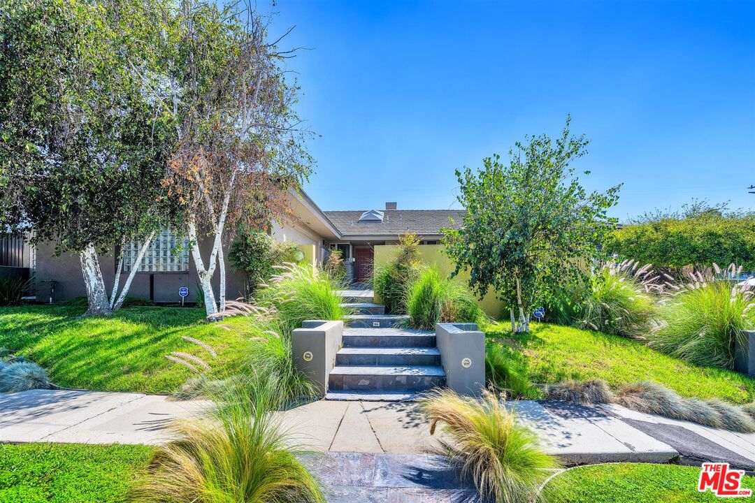 Property photo for 6020 S Halm Ave, Los Angeles, CA