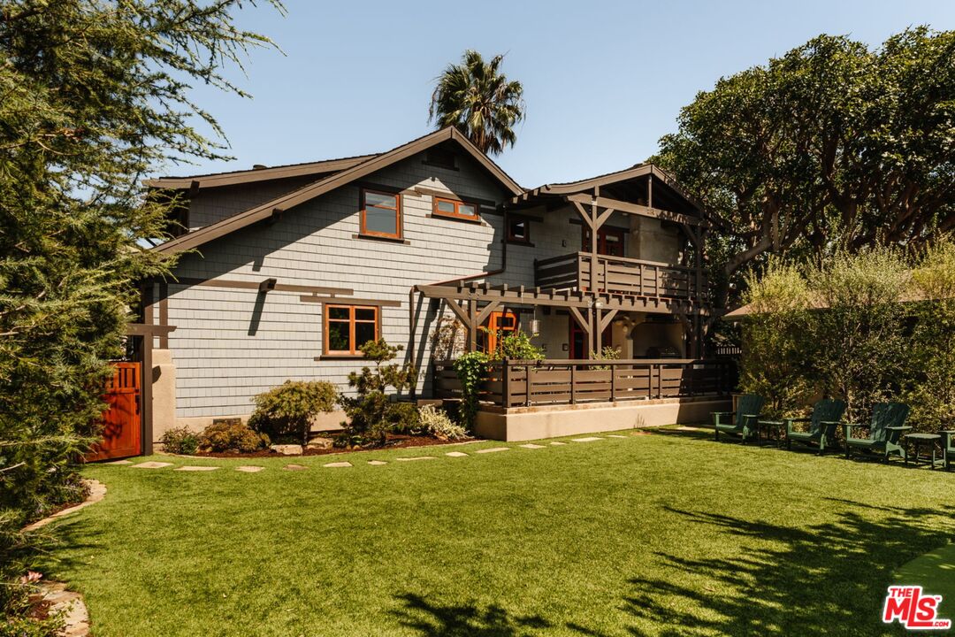 Property photo for 706 Navy St, Santa Monica, CA