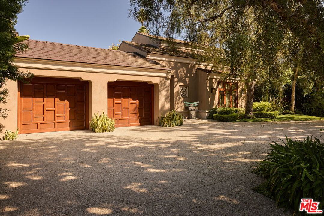 Property photo for 414 Lomond Ave, Los Angeles, CA