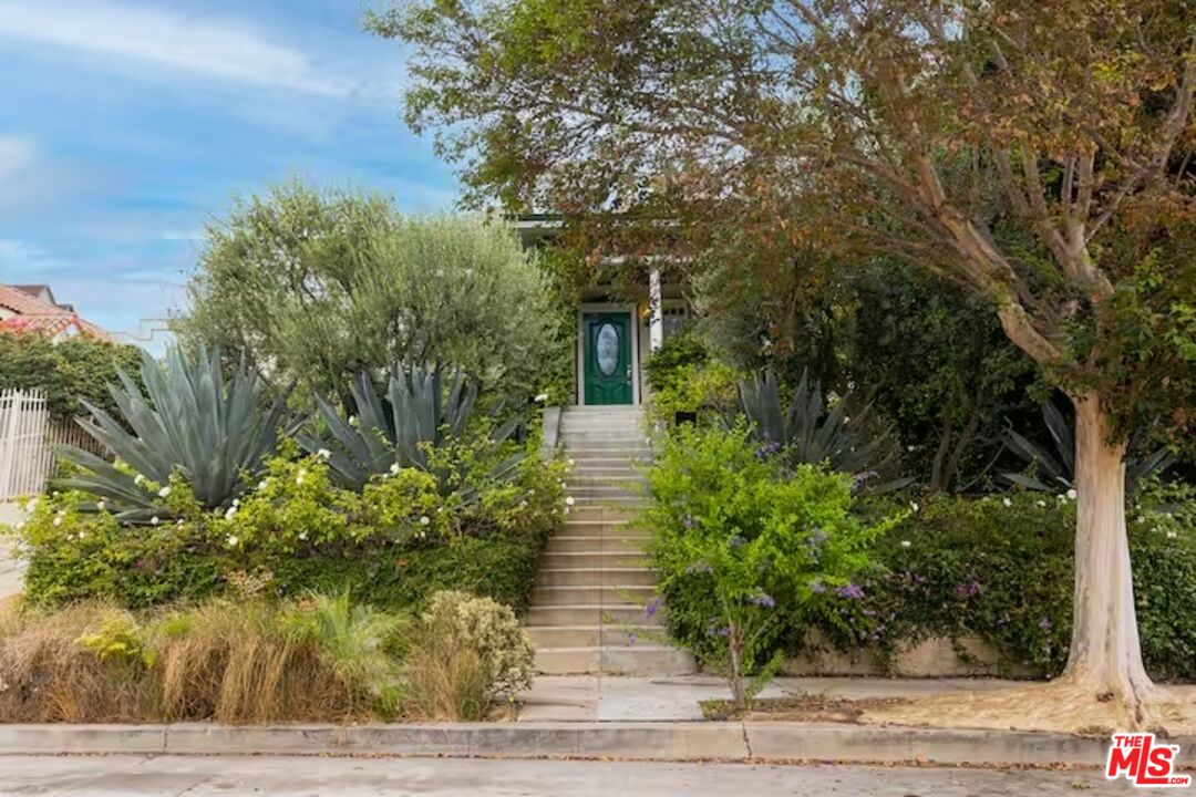 Property photo for 1315 Calumet Ave, Los Angeles, CA
