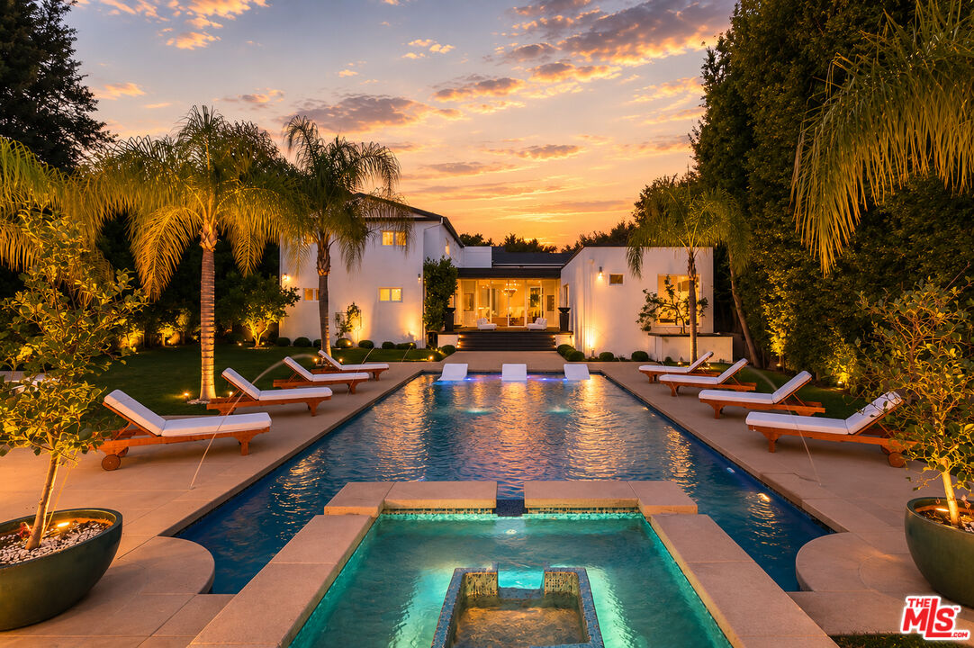 Property photo for 703 N Maple Dr, Beverly Hills, CA
