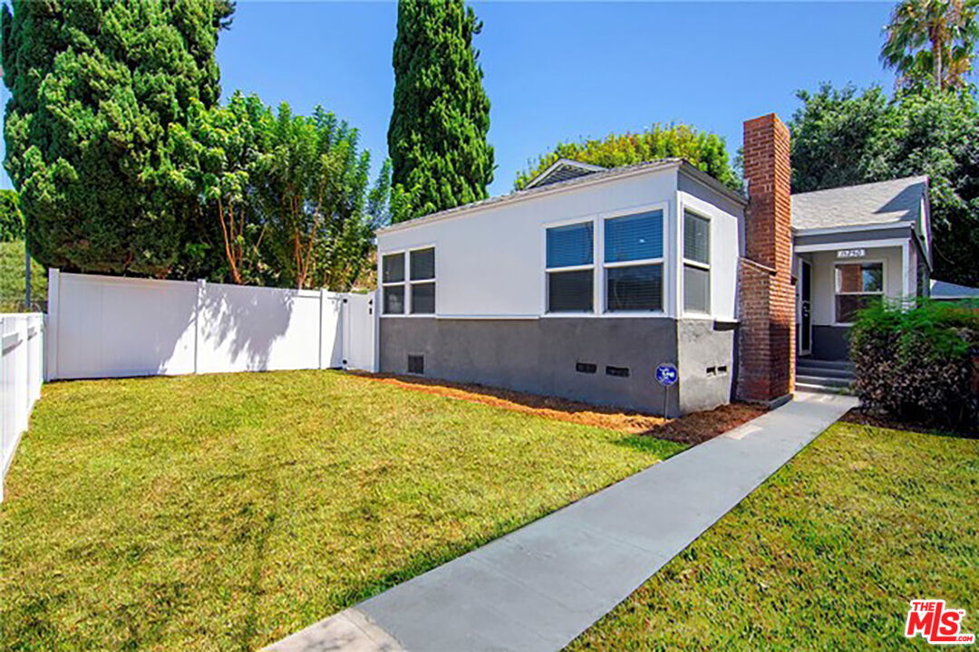 Property photo for 11250 Mississippi Ave, Los Angeles, CA