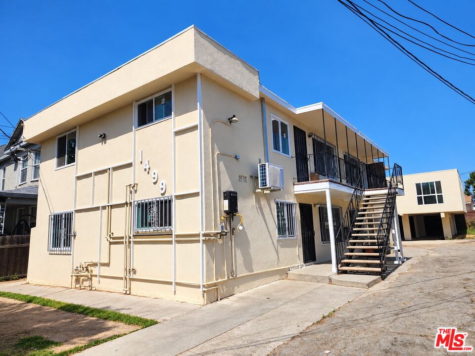 Property photo for 1499 W 35th Pl, #4, Los Angeles, CA