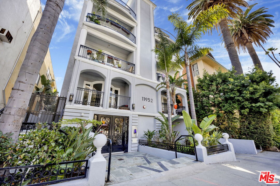 Property photo for 11952 Montana Ave, #303, Los Angeles, CA