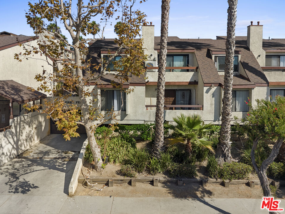 Property photo for 620 W Hyde Park Blvd, #103, Inglewood, CA
