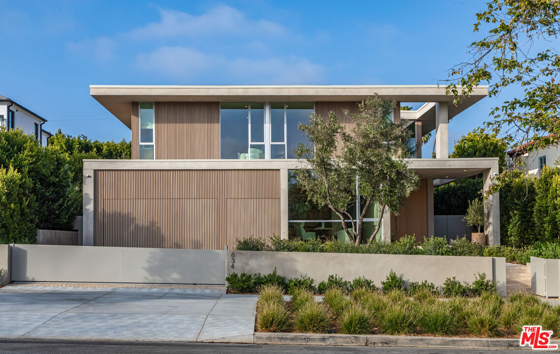 Property photo for 634 Moreno Ave, Los Angeles, CA