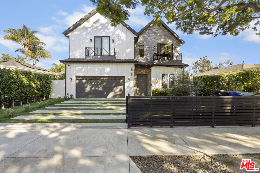 Property photo for 3932 Glencoe Ave, Culver City, CA