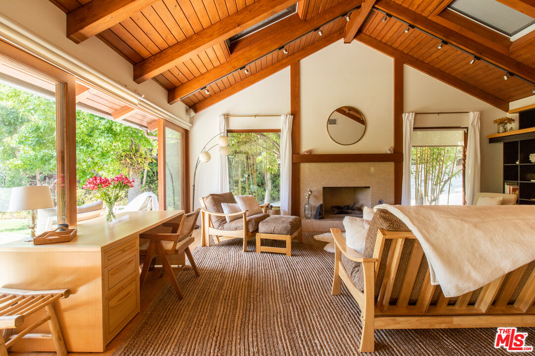 Property photo for 3626 Mandeville Canyon Rd, Los Angeles, CA