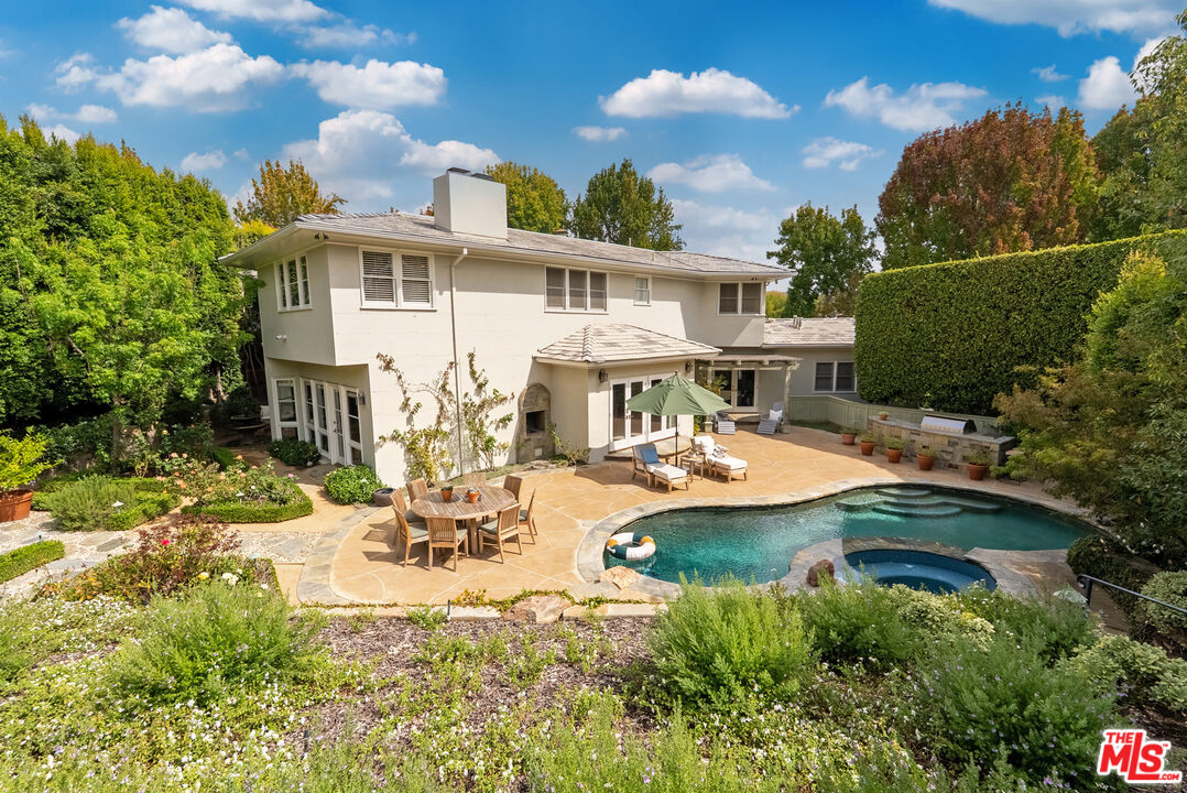 Property photo for 291 Loring Ave, Los Angeles, CA