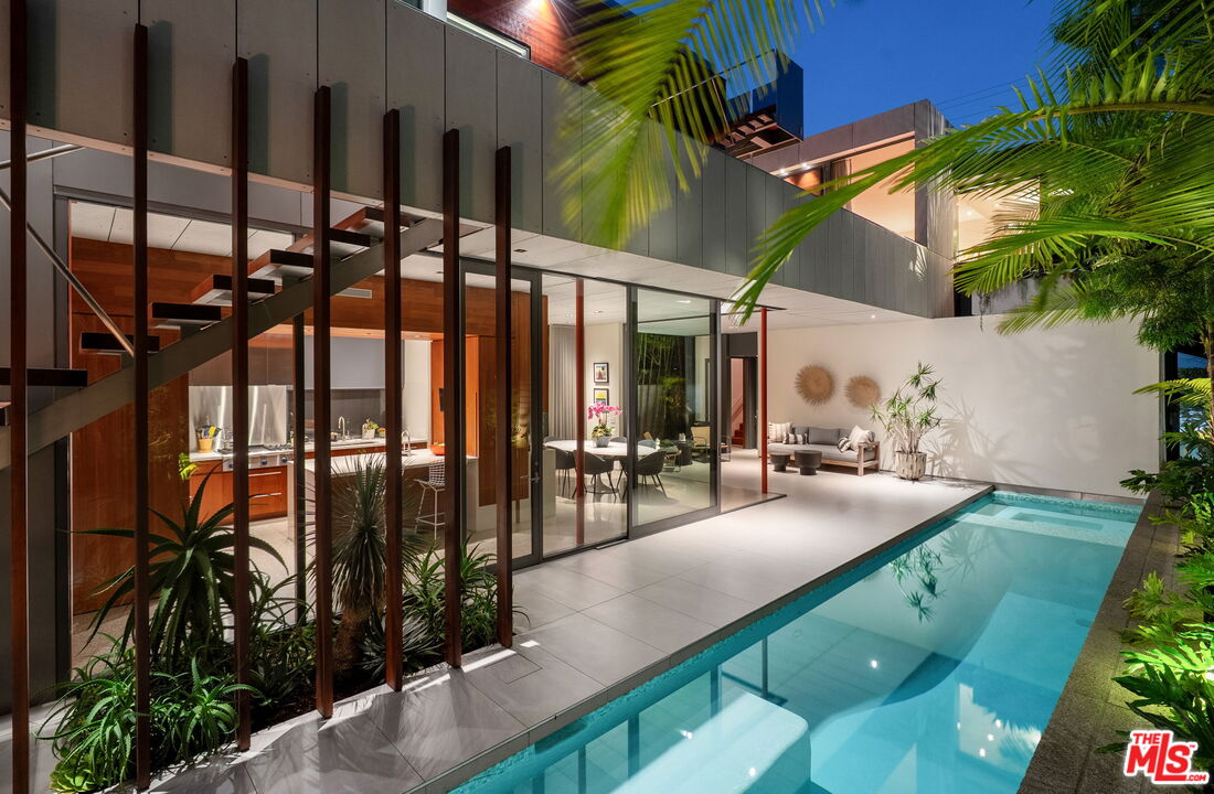 Property photo for 628 Milwood Ave, Los Angeles, CA