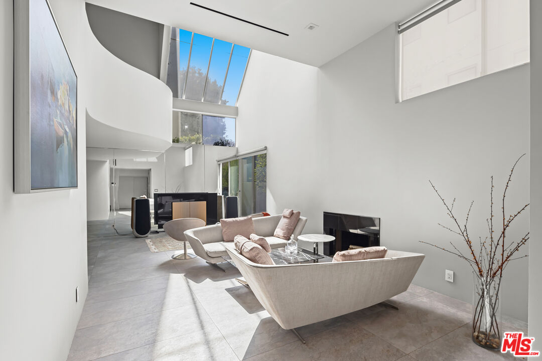 Property photo for 11925 Goshen Ave, #3, Los Angeles, CA