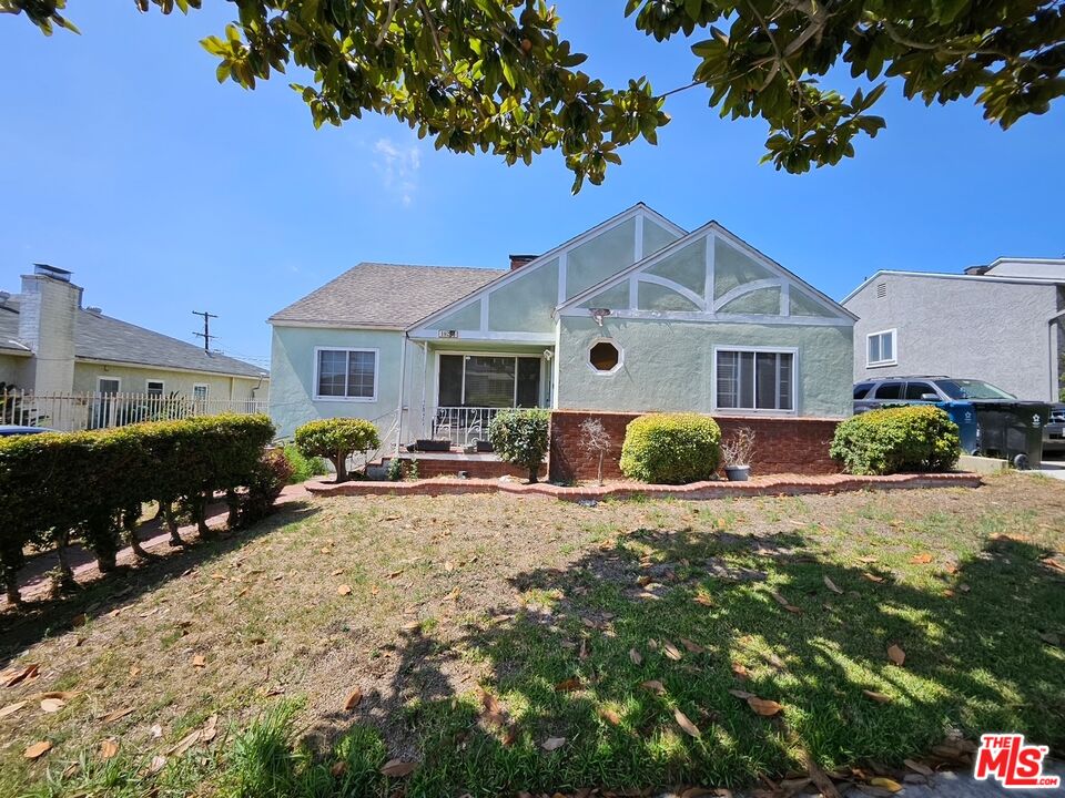 Property photo for 10245 S 5th Ave, Inglewood, CA
