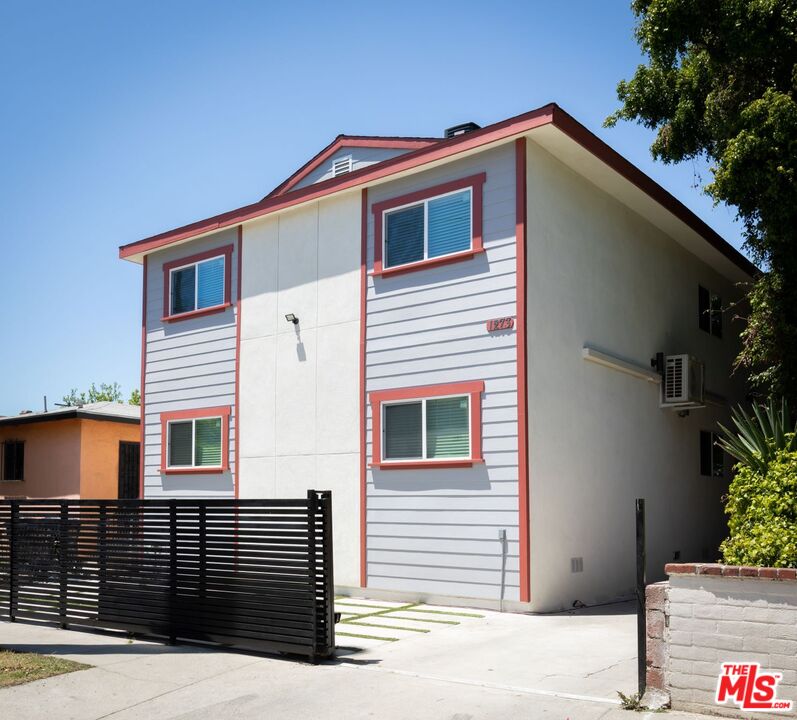 Property photo for 1273 W 36th Pl, Los Angeles, CA