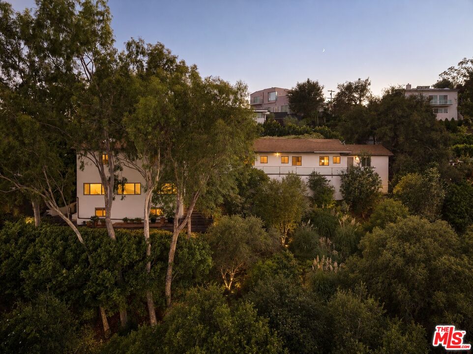 Property photo for 1018 N Tigertail Rd, Los Angeles, CA