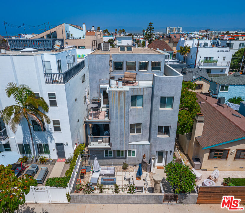 Property photo for 21 Voyage St, Los Angeles, CA