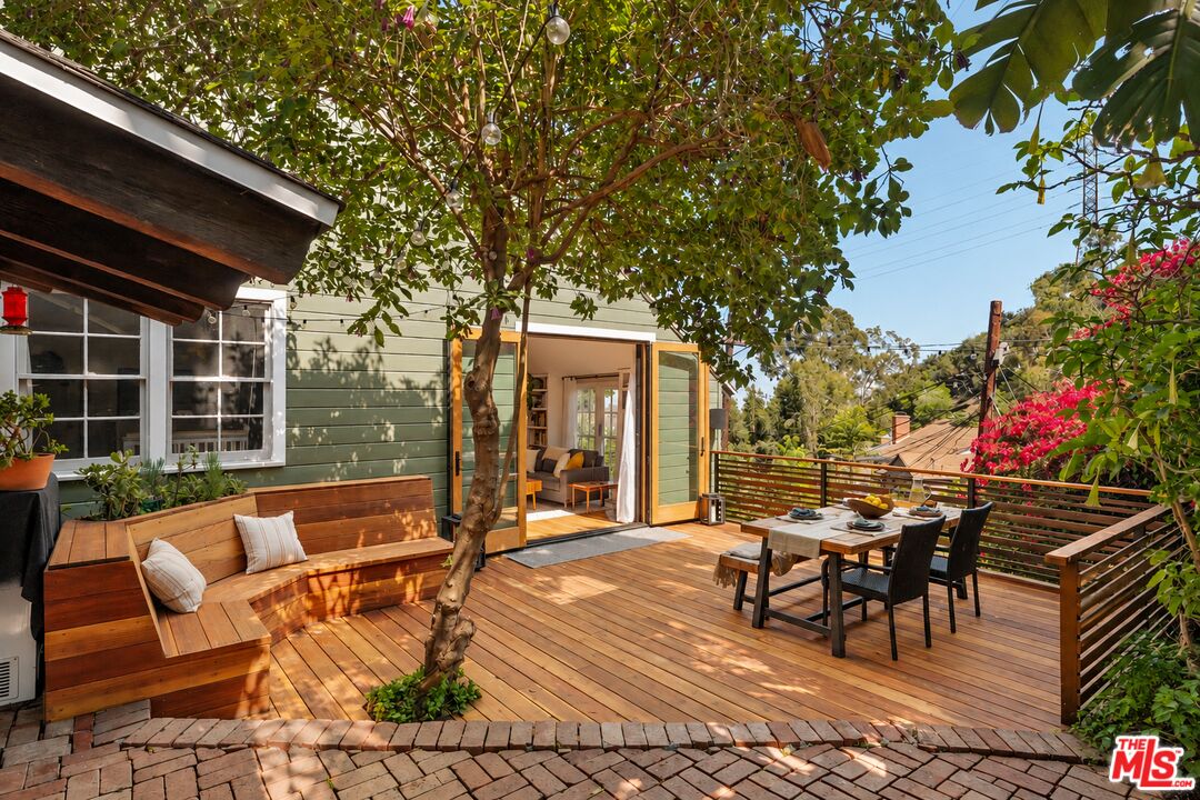 Property photo for 6871 Sunny Cv, Los Angeles, CA