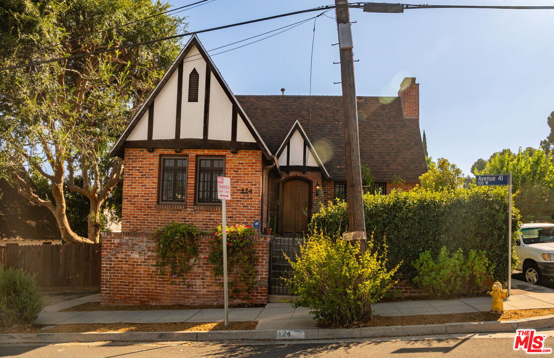 Property photo for 124 W Avenue 41, Los Angeles, CA
