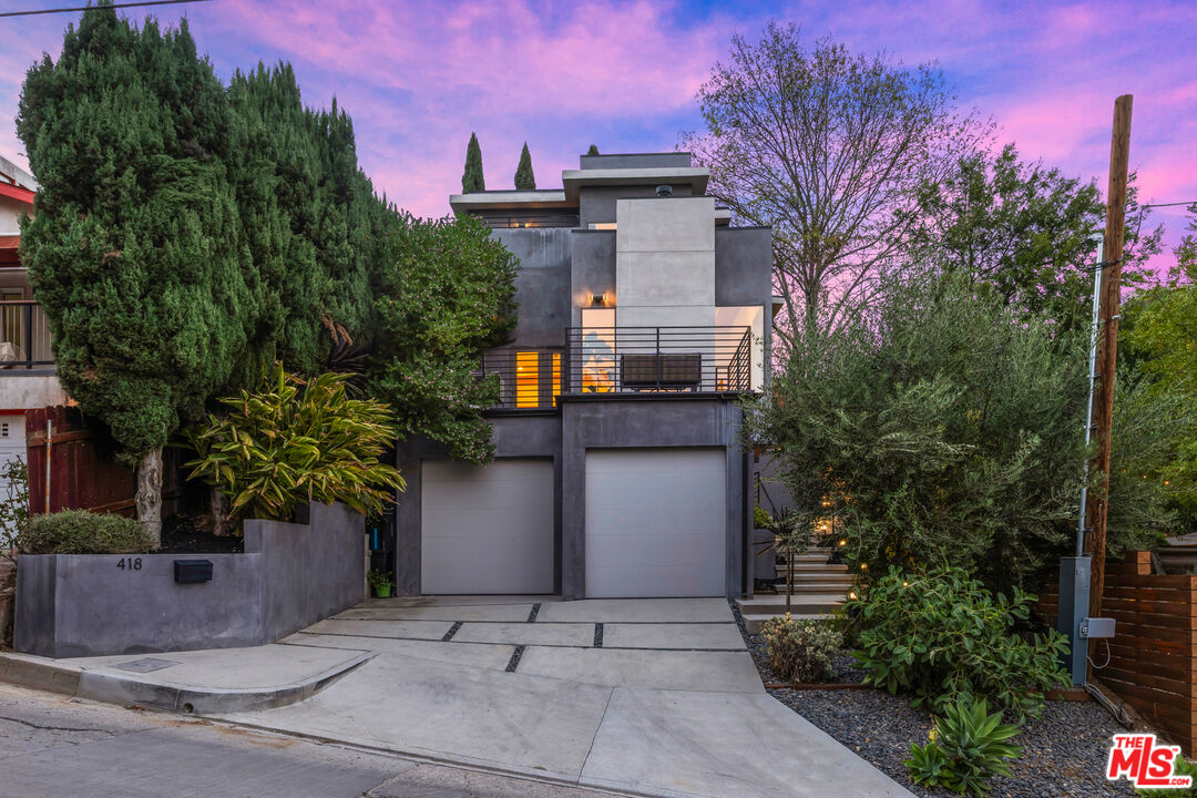Property photo for 418 Wren Dr, Los Angeles, CA