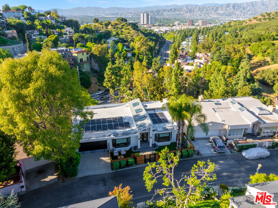 Property photo for 3457 Primera Ave, Los Angeles, CA