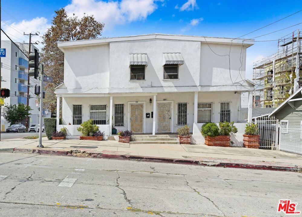 Property photo for 1059 S Harvard Blvd, Los Angeles, CA