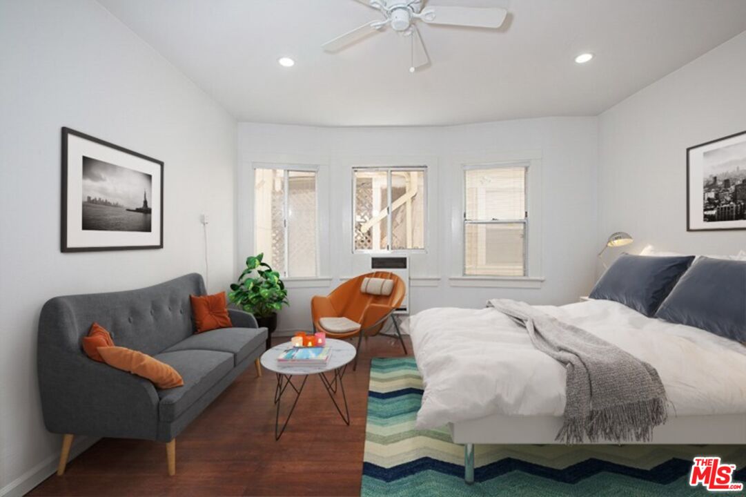 Property photo for 40 Rose Ave, #2, Venice, CA