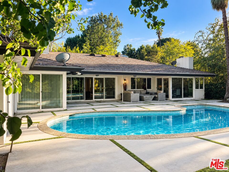 Property photo for 15701 Royal Ridge Rd, Los Angeles, CA