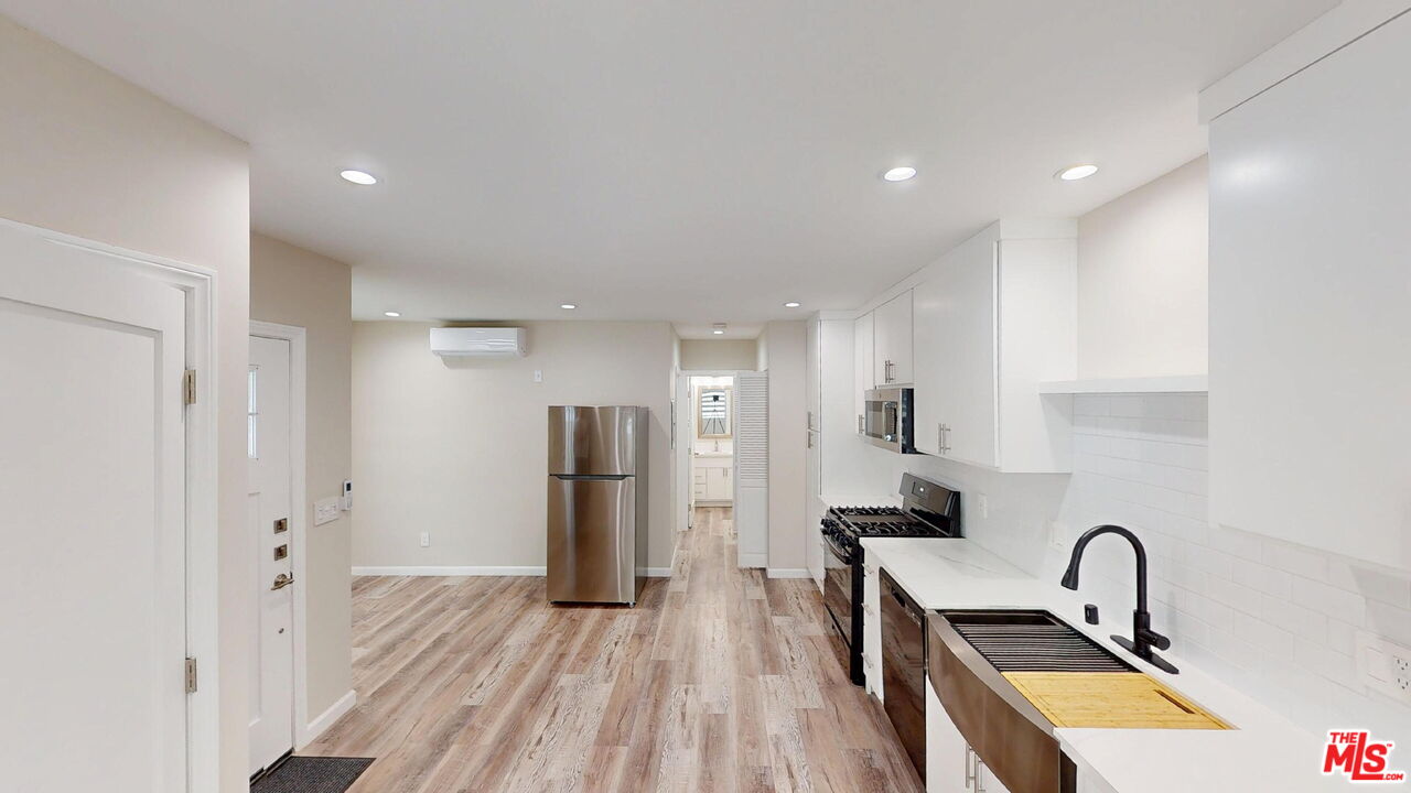 Property photo for 2811 W 46th St, Los Angeles, CA