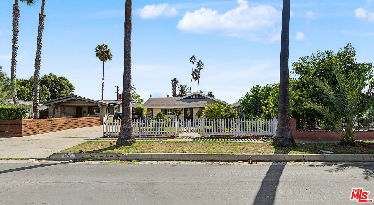 Property photo for 154 S Hobart Blvd, Los Angeles, CA