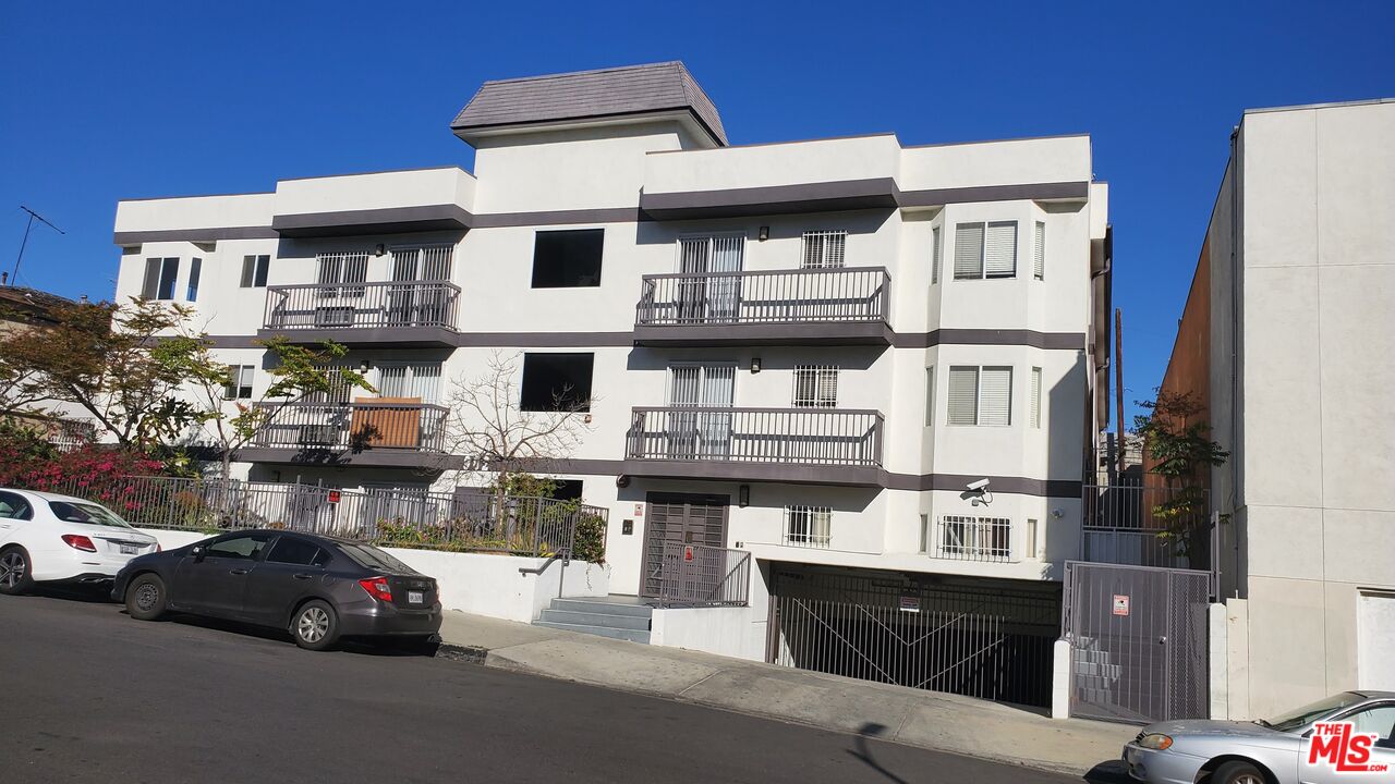 Property photo for 982 S New Hampshire Ave, #101, Los Angeles, CA