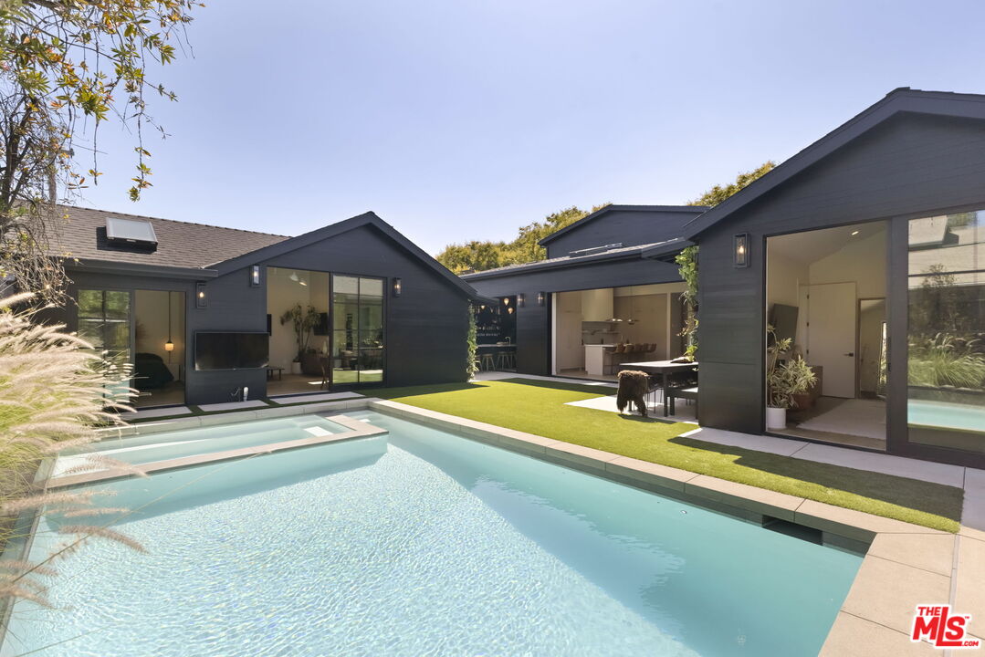 Property photo for 3132 Purdue Ave, Los Angeles, CA